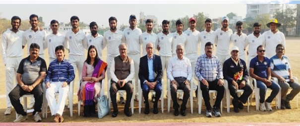 Winning team of Inter University Cricket Compitation